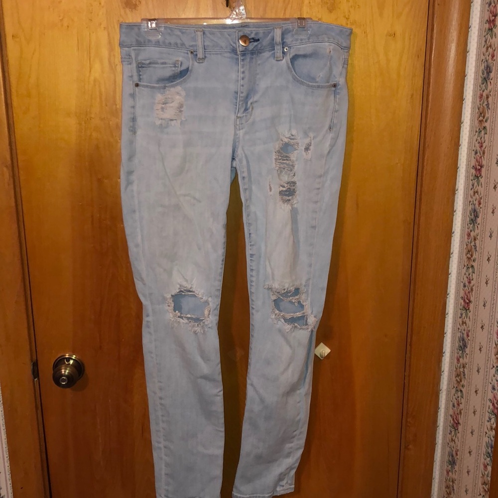 American Eagle Distressed Jeans